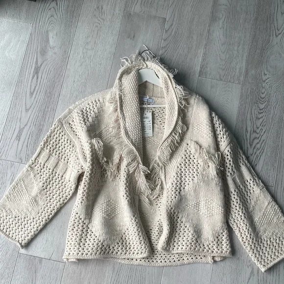 Sweater - Picture 1 of 3